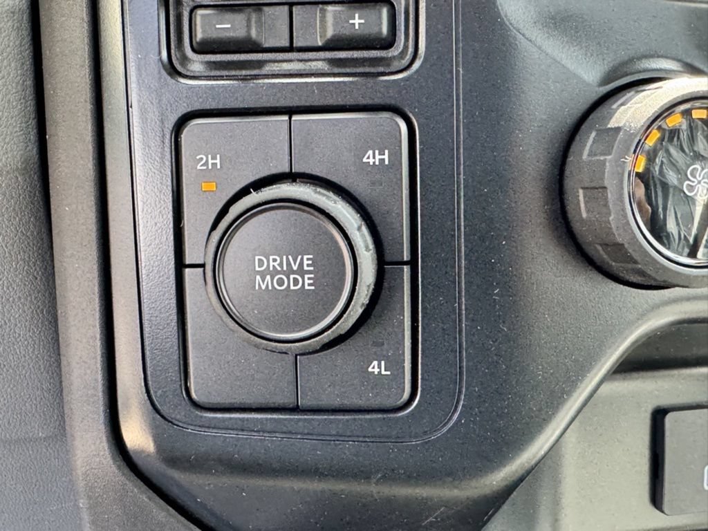 New 2024 Ford F550 4x4 Regular Cab Super Duty w/ XLT Value Package image 17