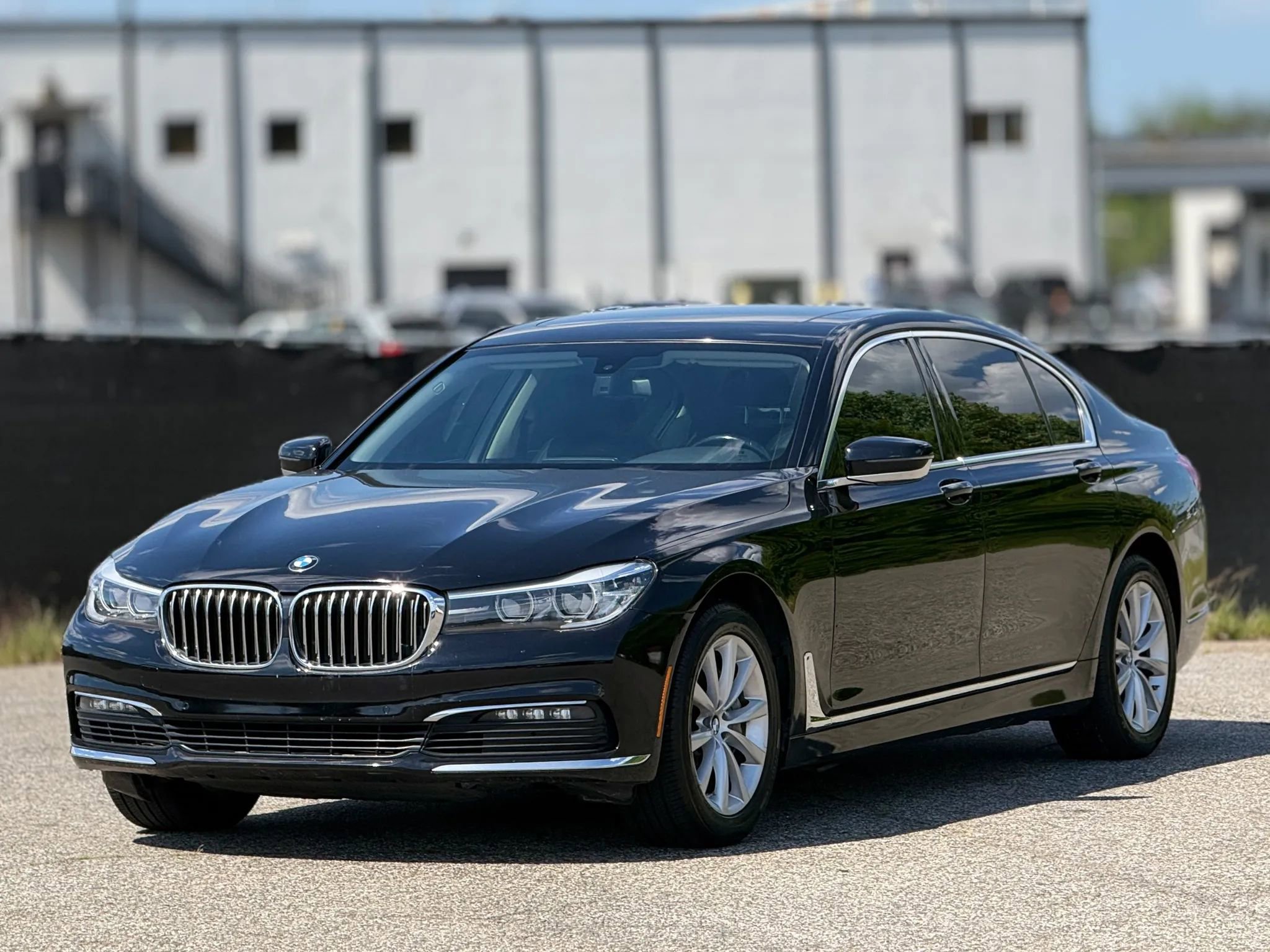 Used 2018 BMW 740i RWD image 6