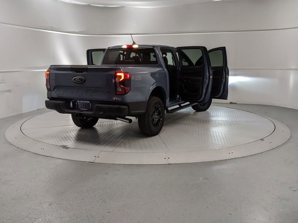 New 2025 Ford Ranger Lariat w/ FX4 Off-Road Package image 9