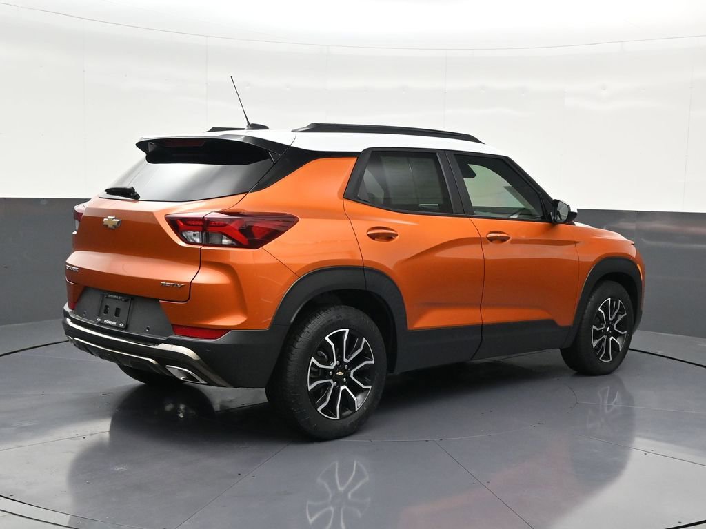 Used 2023 Chevrolet TrailBlazer ACTIV w/ Sun and Liftgate Package image 5