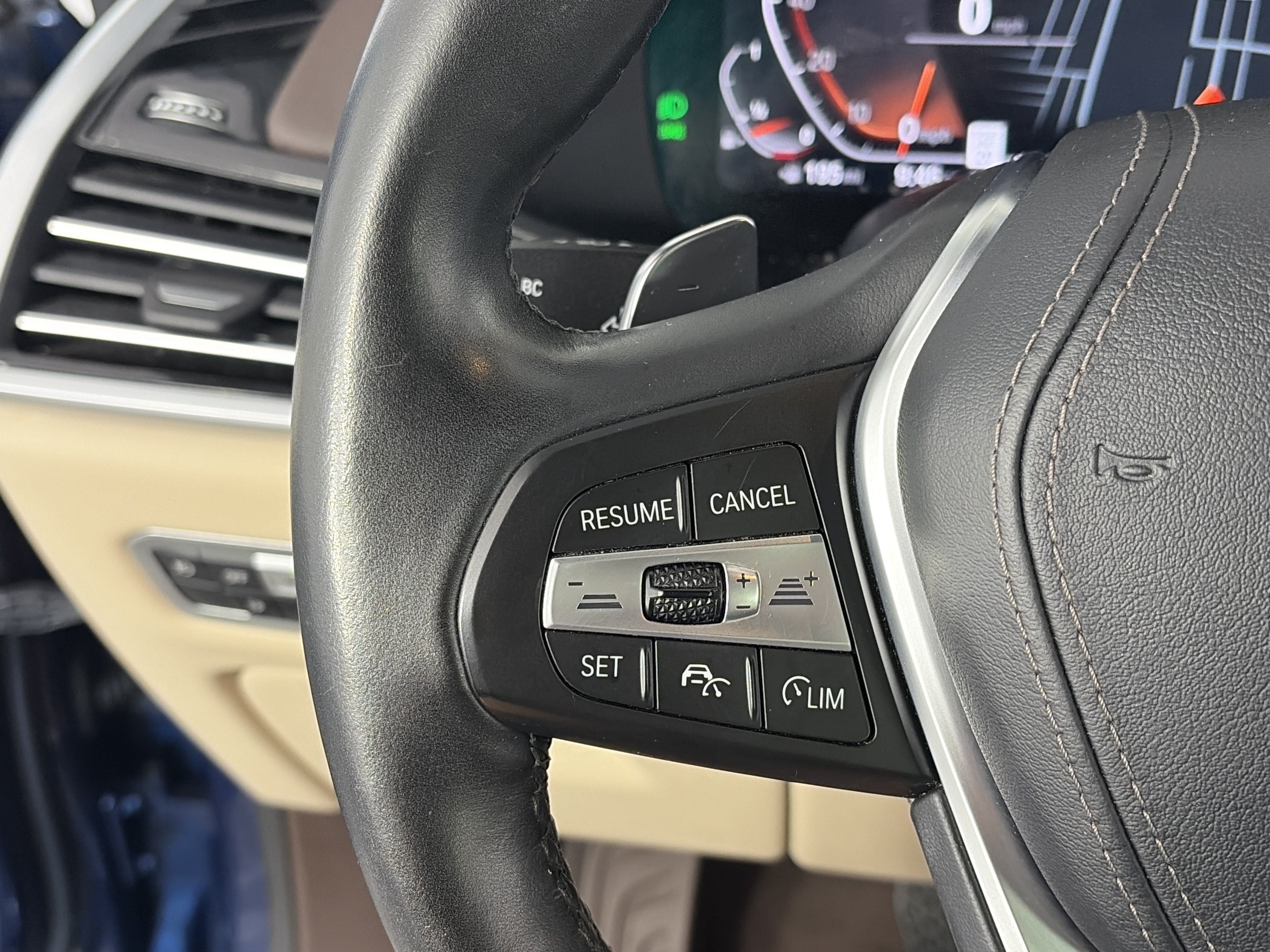 Used 2019 BMW X5 xDrive40i w/ Premium Package 2 AWD/4WD image 28