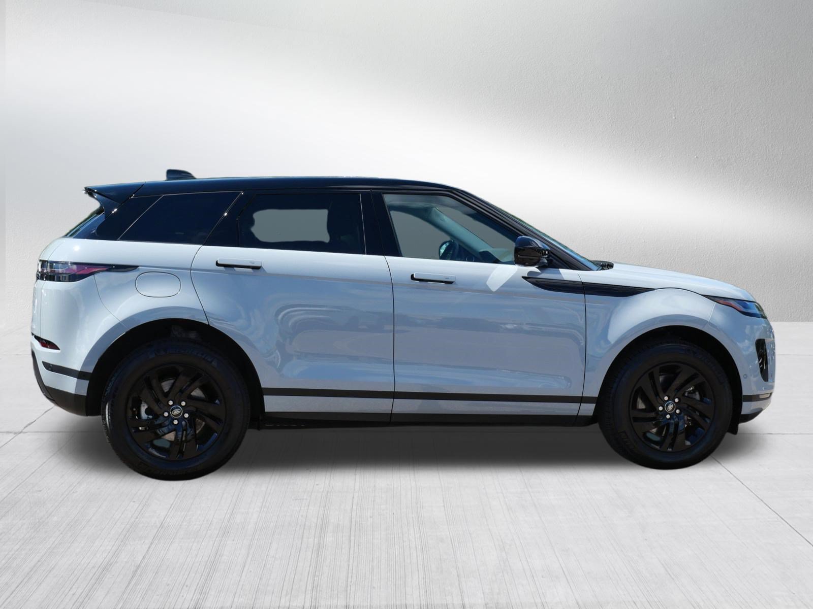Used 2024 Land Rover Range Rover Evoque S AWD/4WD image 6