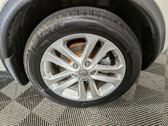 Used 2012 Nissan Juke SL AWD/4WD image 42