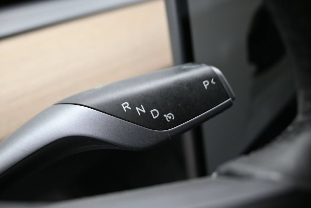 Used 2024 Tesla Model Y Performance AWD/4WD image 19