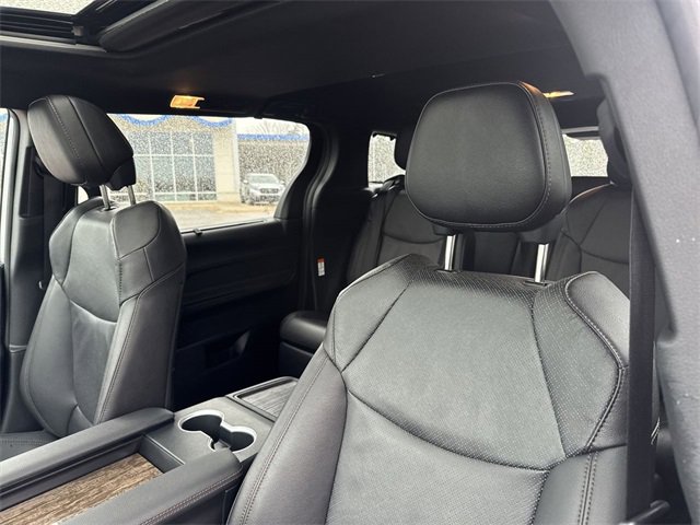 Used 2025 Toyota Sienna Platinum image 14