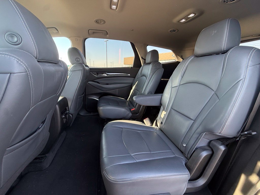 Used 2019 Buick Enclave Essence AWD/4WD image 25