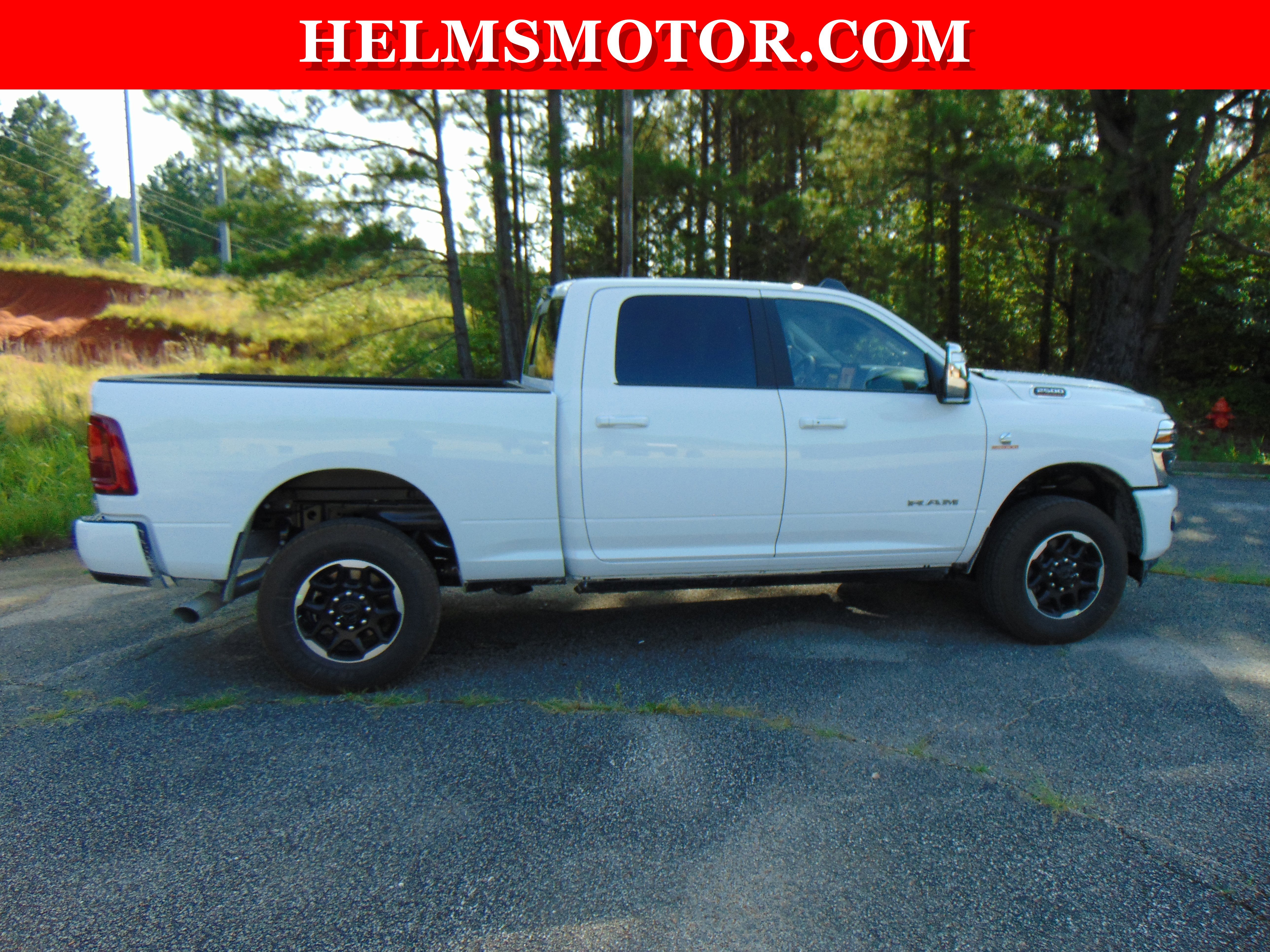 New 2025 RAM 2500 Laramie AWD/4WD image 11