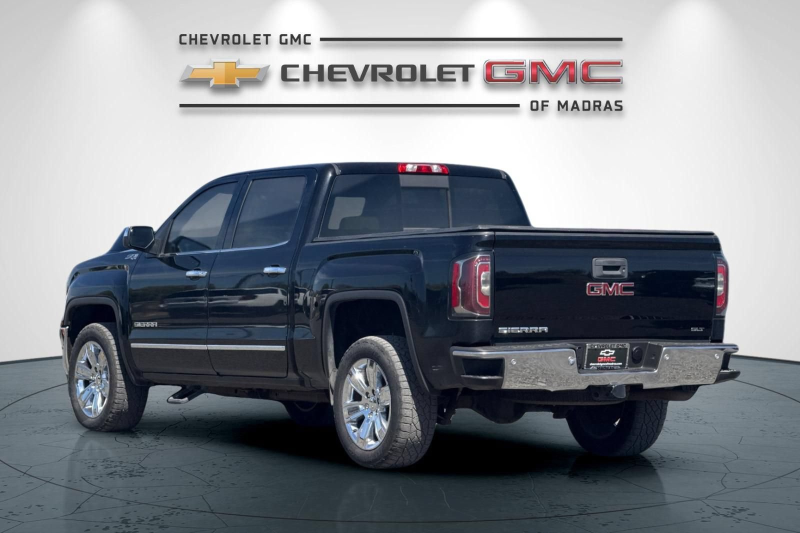 Used 2018 GMC Sierra 1500 SLT AWD/4WD image 5