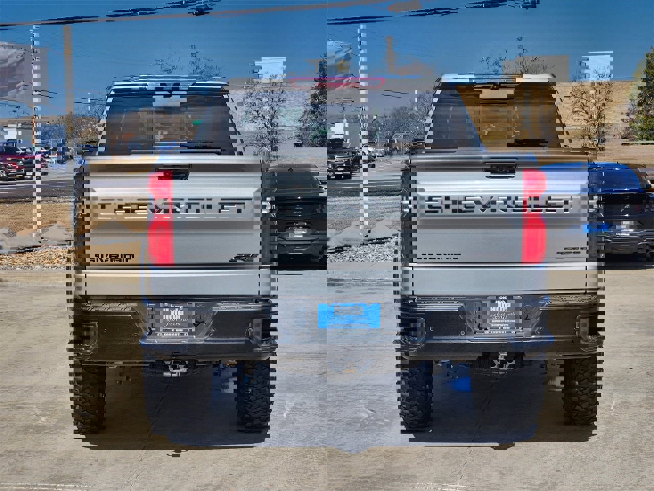 Used 2023 Chevrolet Silverado 1500 ZR2 w/ Technology Package image 6