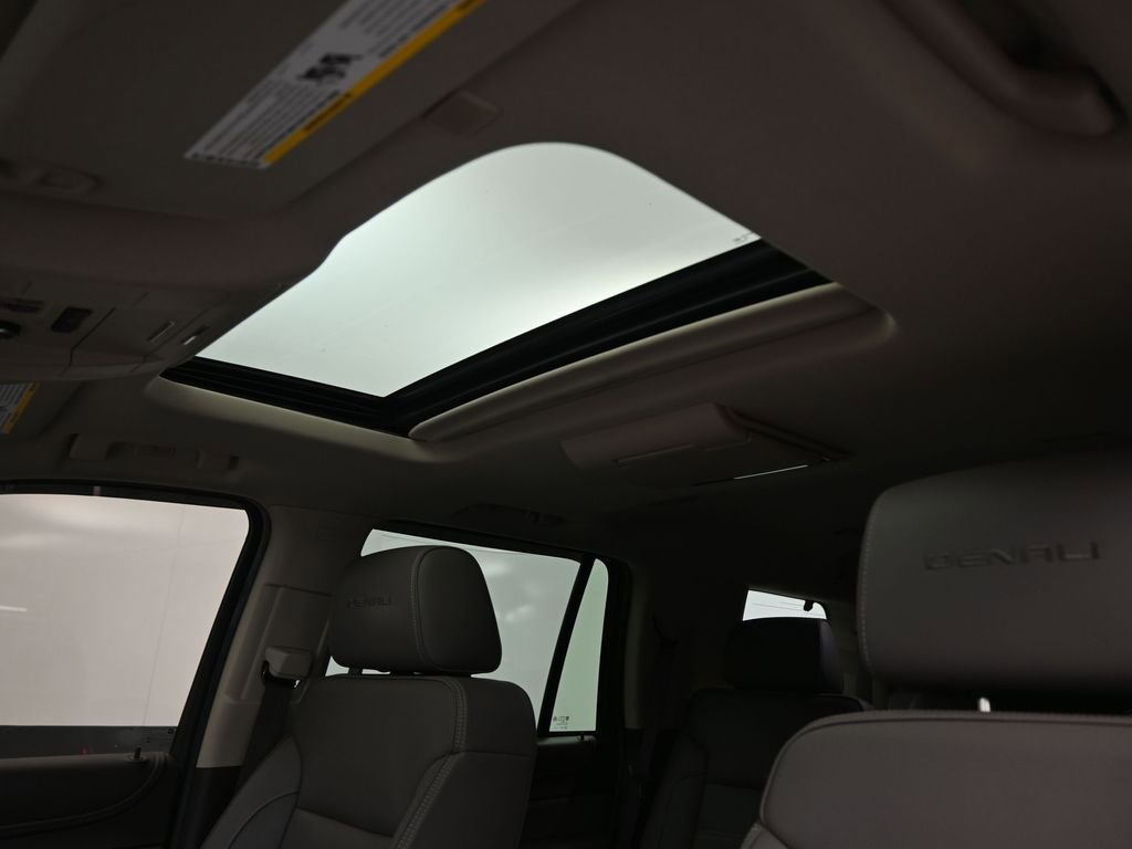 Used 2018 GMC Yukon Denali w/ Open Road Package image 23