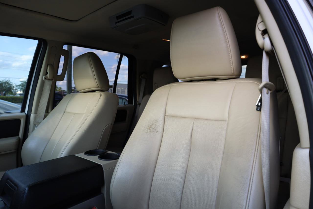 Used 2016 Ford Expedition XLT w/ Equipment Group 202A RWD image 5