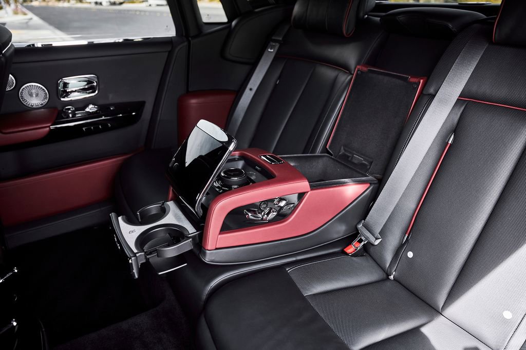 Used 2024 Rolls-Royce Phantom Sedan RWD image 66
