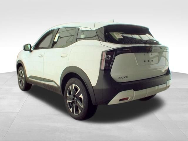 Used 2025 Nissan Kicks SV AWD/4WD image 5