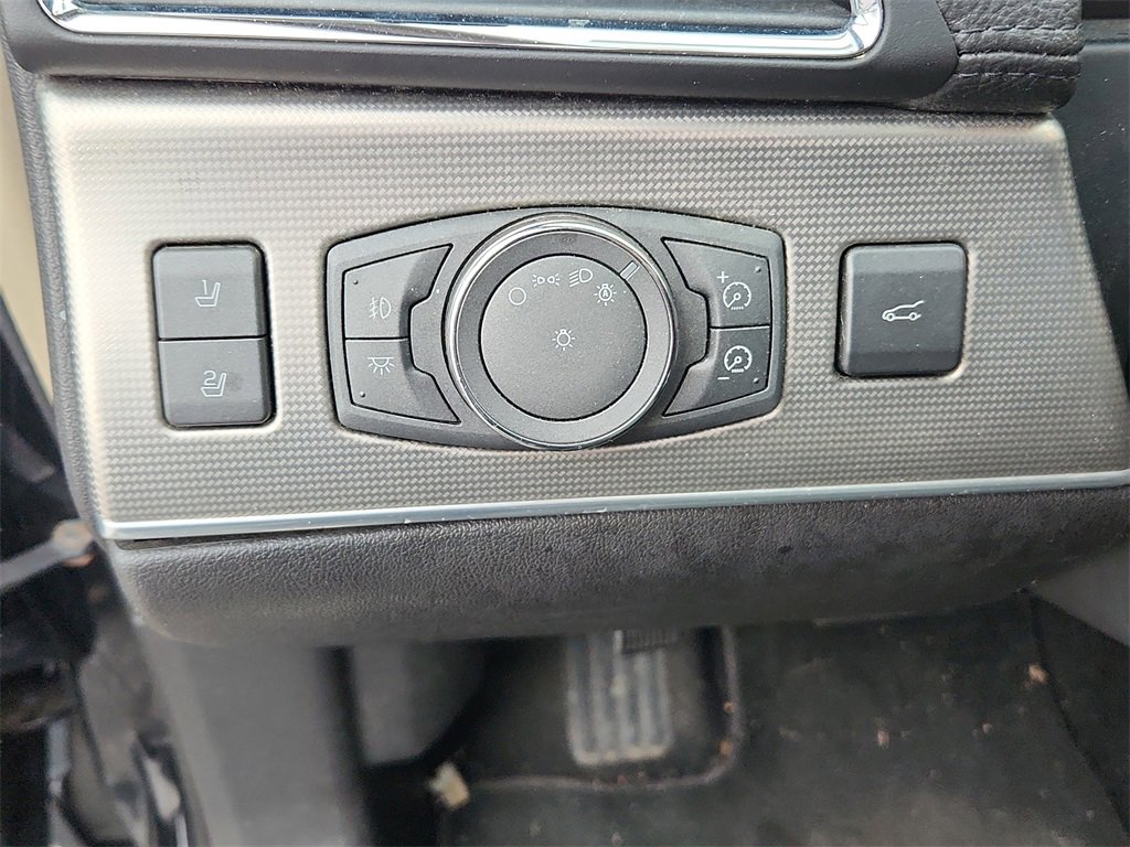 Used 2013 Lincoln MKX AWD image 15