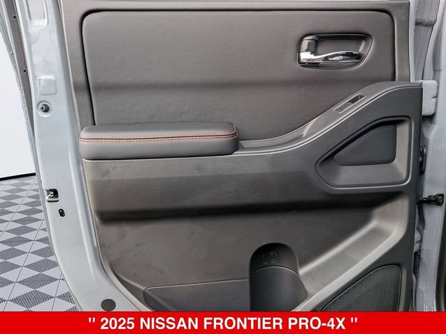 New 2025 Nissan Frontier PRO-4X w/ Pro Convenience Package AWD/4WD image 29