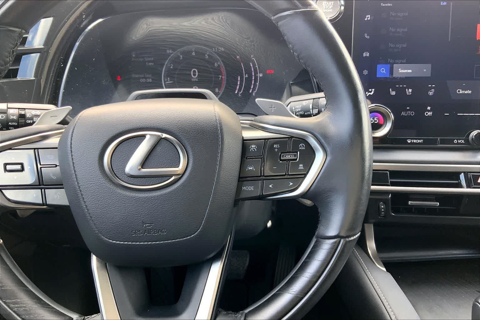 Used 2023 Lexus RX 350 FWD image 25