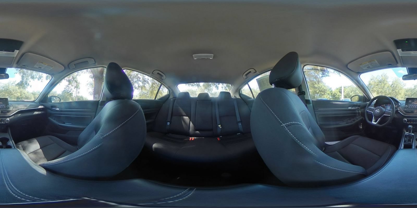 Used 2025 Nissan Altima 2.5 SV FWD image 37