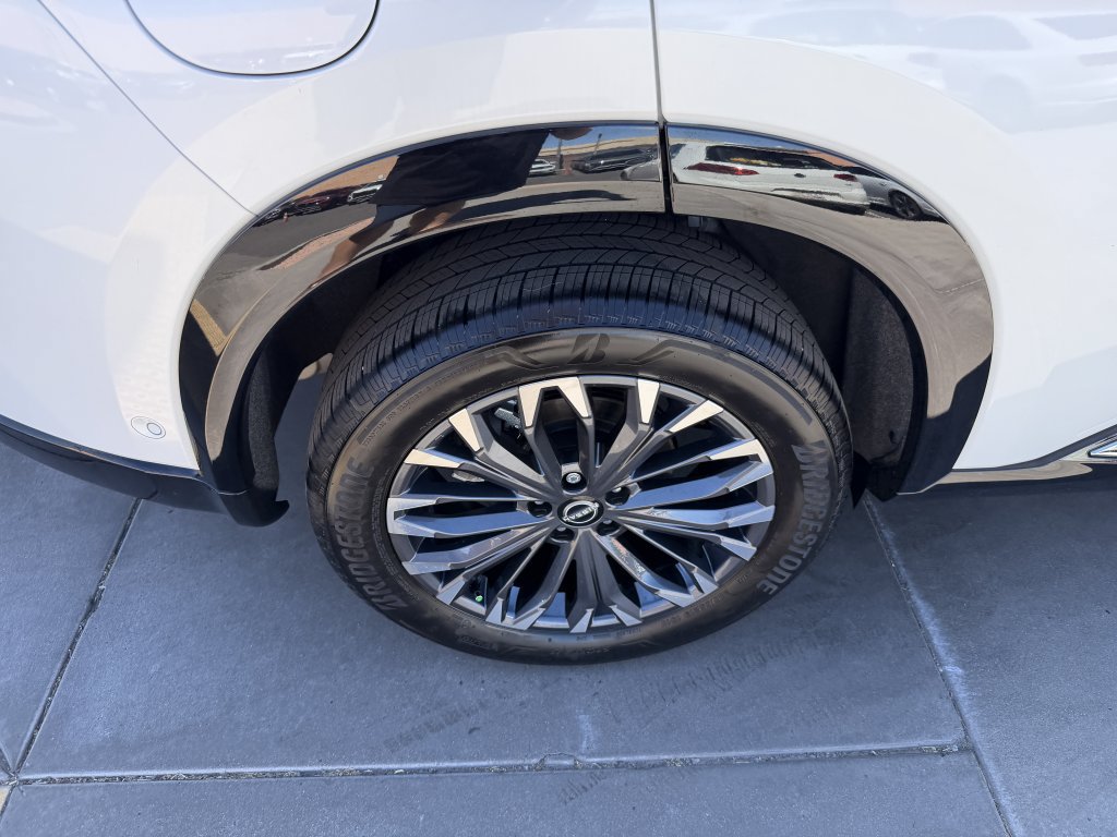Used 2025 Nissan Rogue Platinum w/ Tech Package FWD image 13