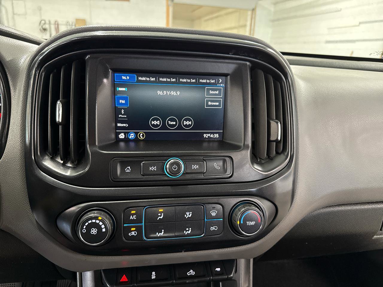 Used 2022 Chevrolet Colorado W/T w/ WT Convenience Package image 17