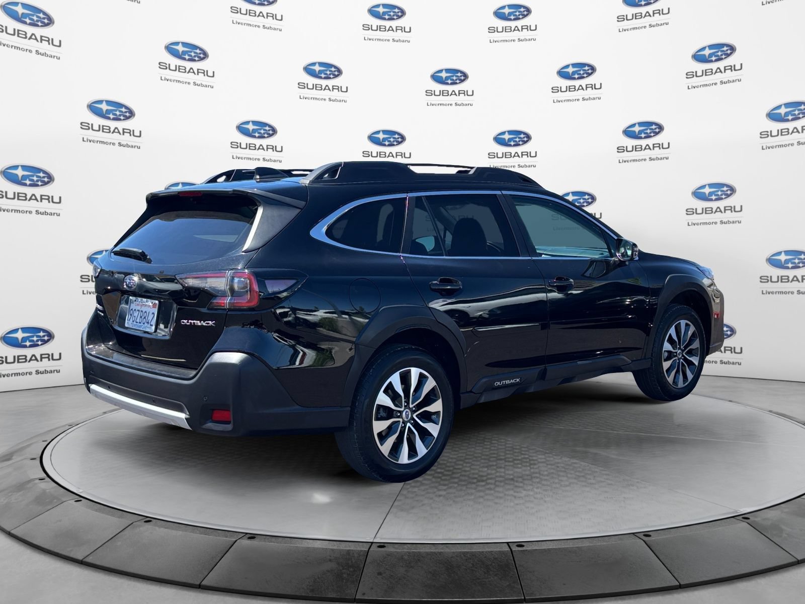 Used 2024 Subaru Outback Limited AWD/4WD image 5