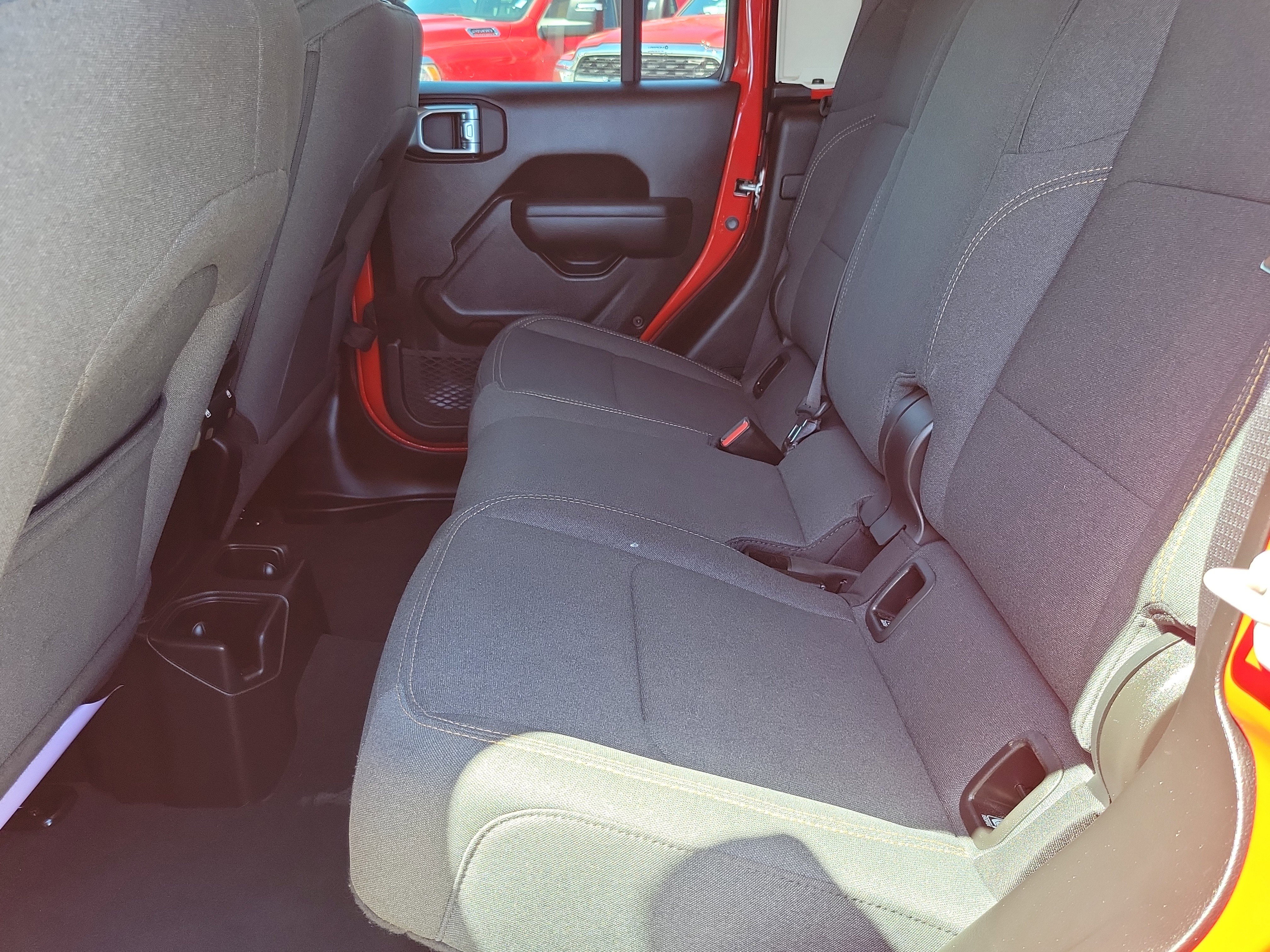 Used 2024 Jeep Gladiator Sport AWD/4WD image 11