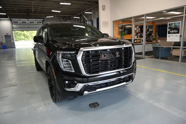 New 2026 GMC Yukon XL Denali w/ Denali Reserve Package AWD/4WD image 3