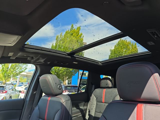 New 2026 Chevrolet Traverse RS w/ LPO, Floor Liner Package image 22