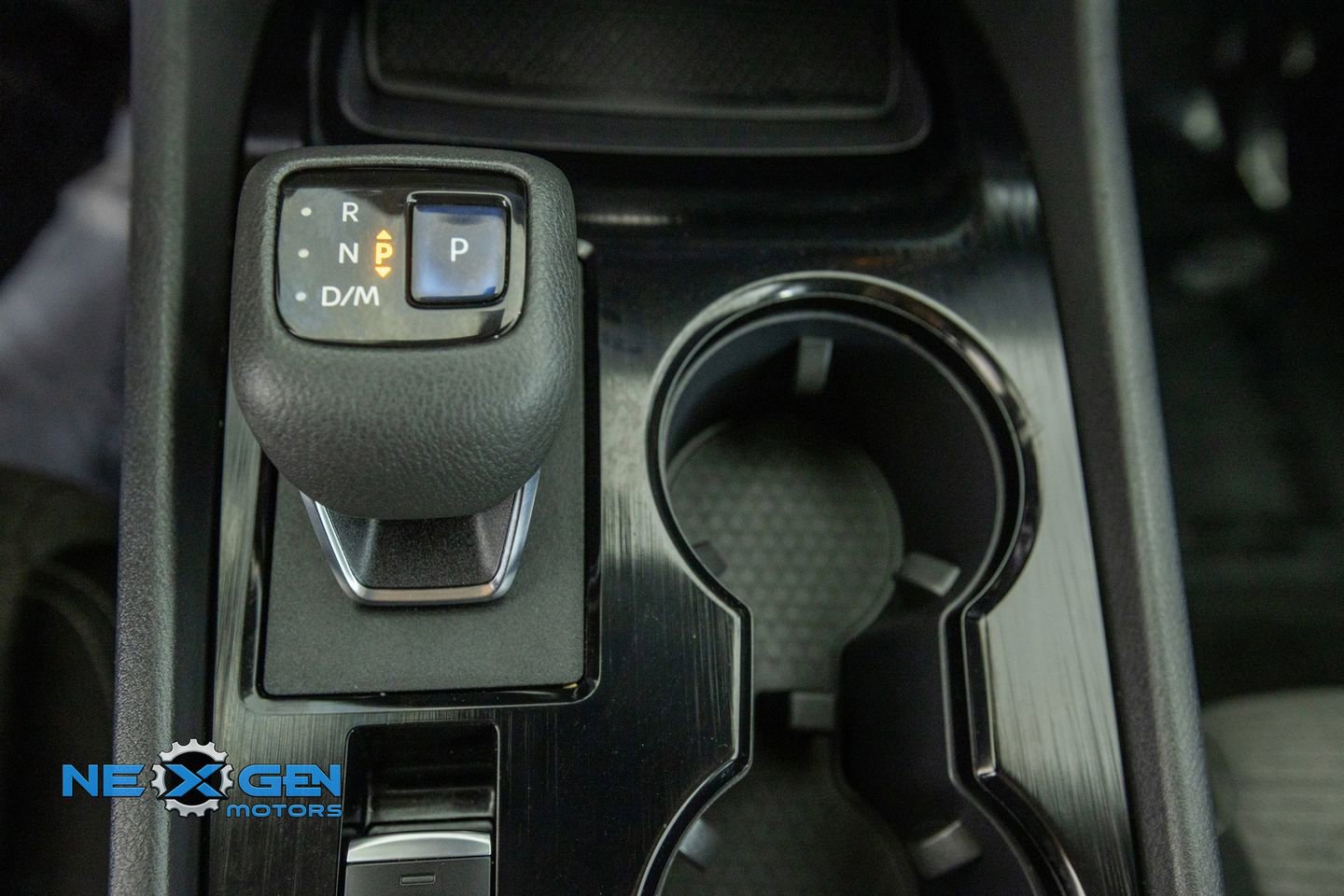 Used 2022 Nissan Rogue SV AWD/4WD image 22