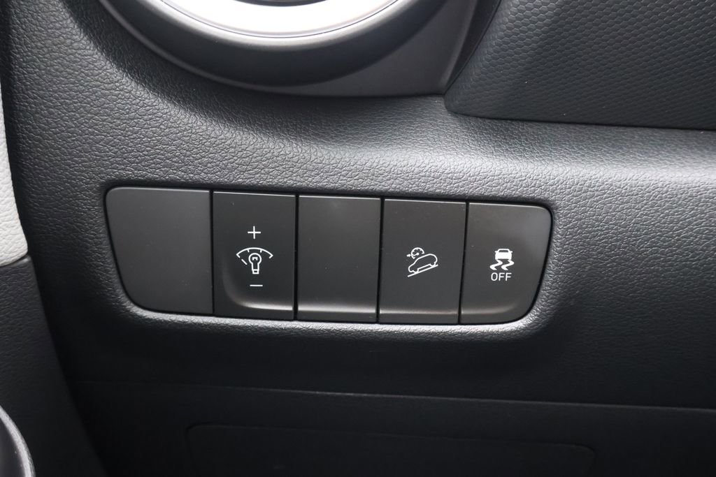 Used 2023 Hyundai Kona Limited w/ Cargo Package FWD image 35