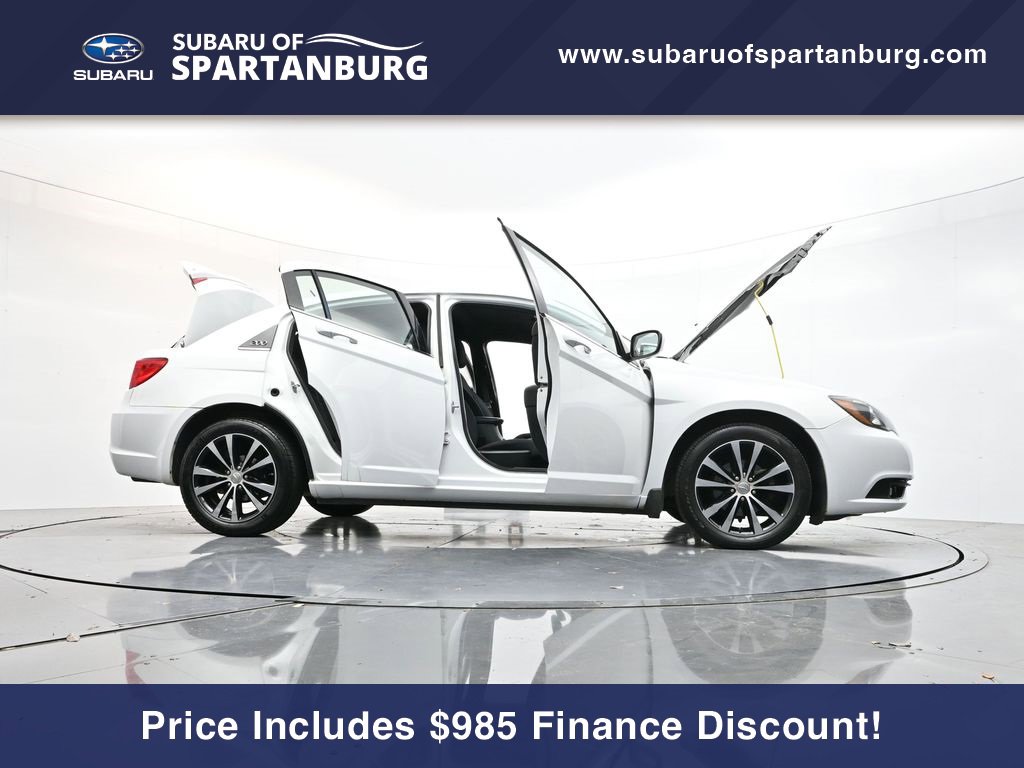 Used 2013 Chrysler 200 Touring w/ S Exterior Appearance Pkg image 39