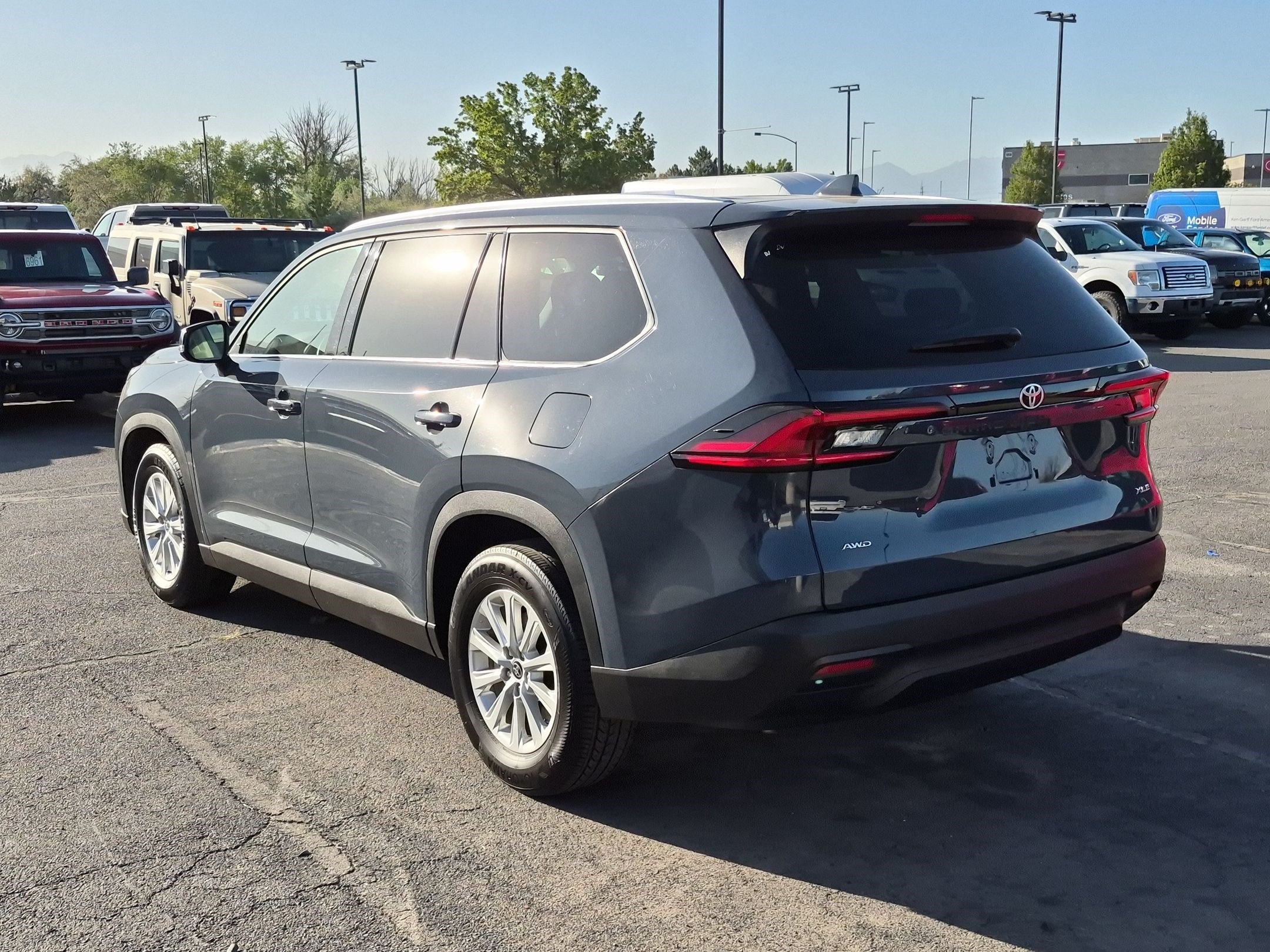 Used 2025 Toyota Grand Highlander AWD image 8