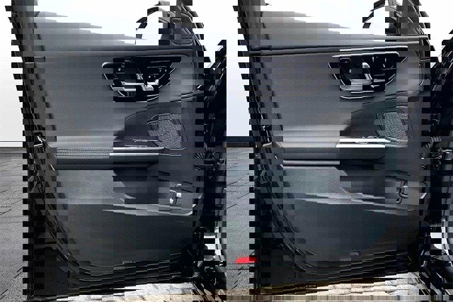 Used 2025 Mercedes-Benz C 300 C 300 image 23