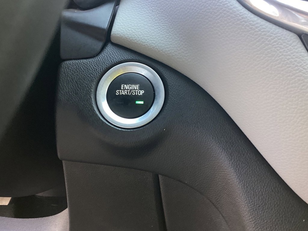 Used 2021 Chevrolet Equinox LS w/ LS Convenience Package image 14