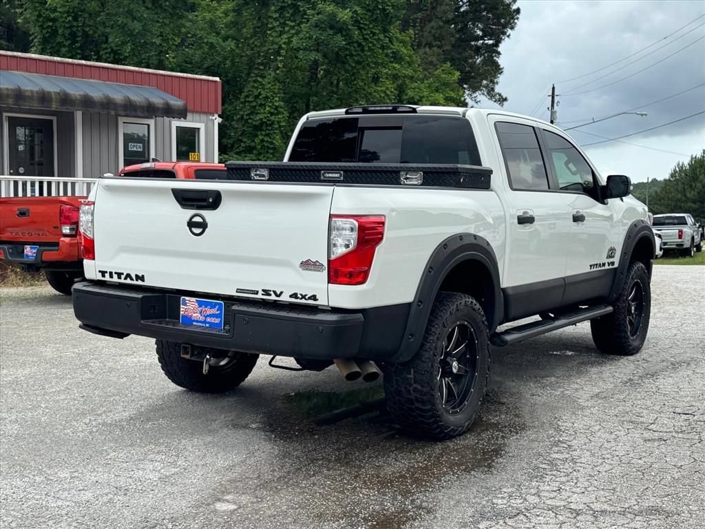 Used 2019 Nissan Titan SV w/ SV Convenience Package AWD/4WD image 3