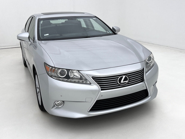 Used 2013 Lexus ES 350 w/ Luxury Pkg FWD image 3