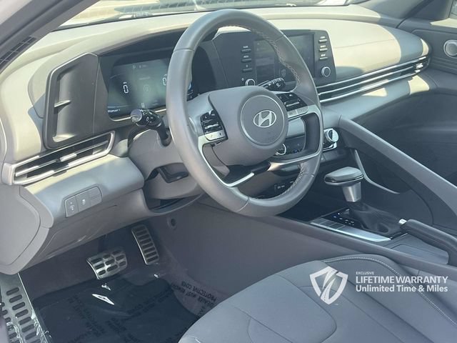 Certified 2025 Hyundai Elantra Sport FWD image 13