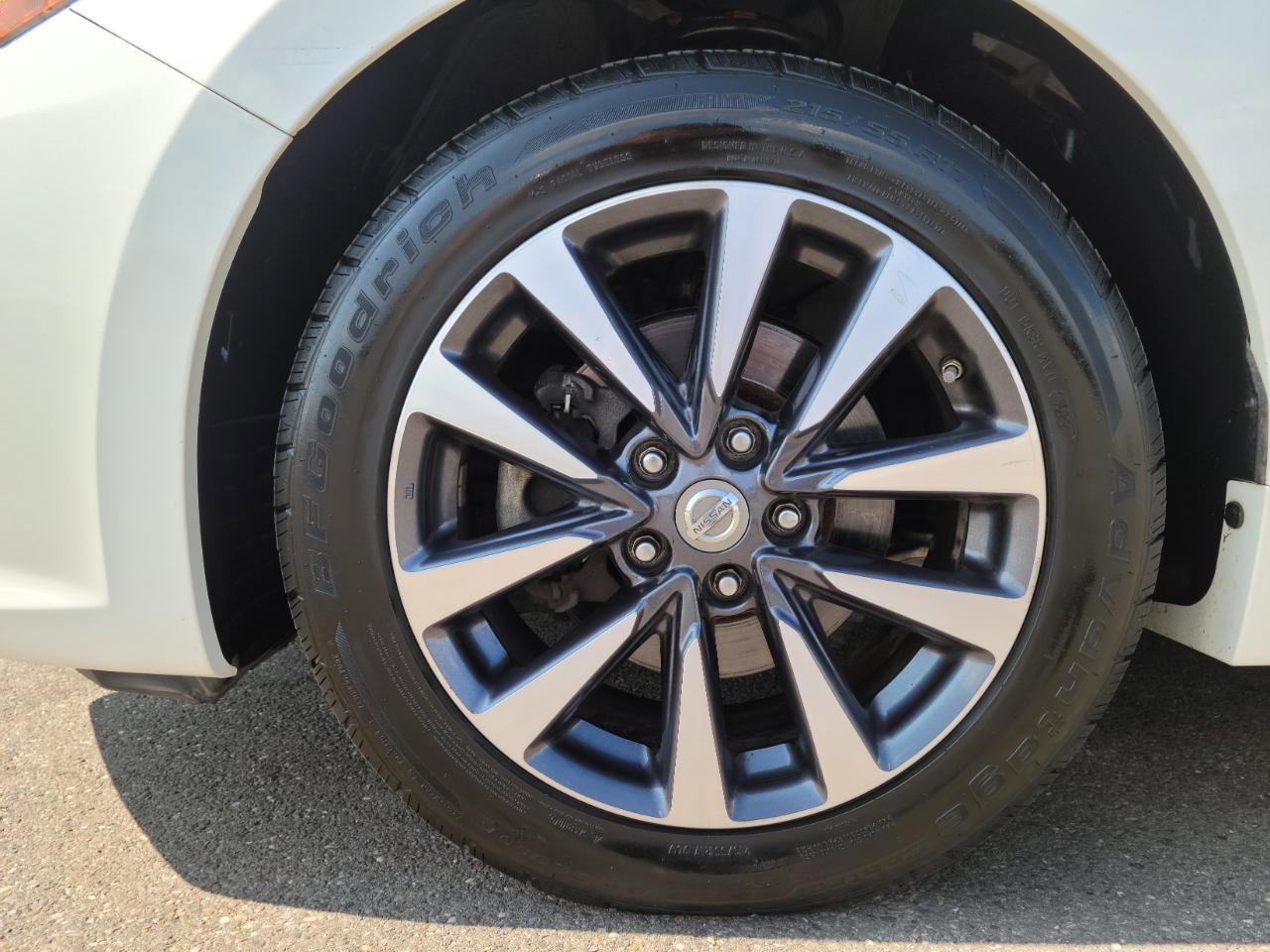 Used 2017 Nissan Altima 2.5 SL w/ 2.5 Technology Package image 19