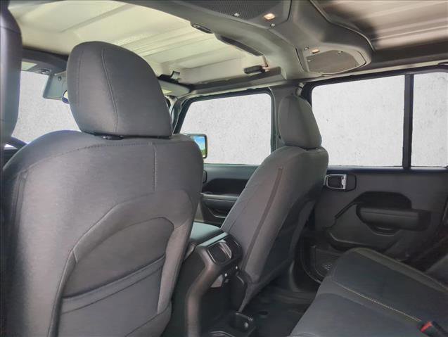Used 2025 Jeep Gladiator Sport AWD/4WD image 19