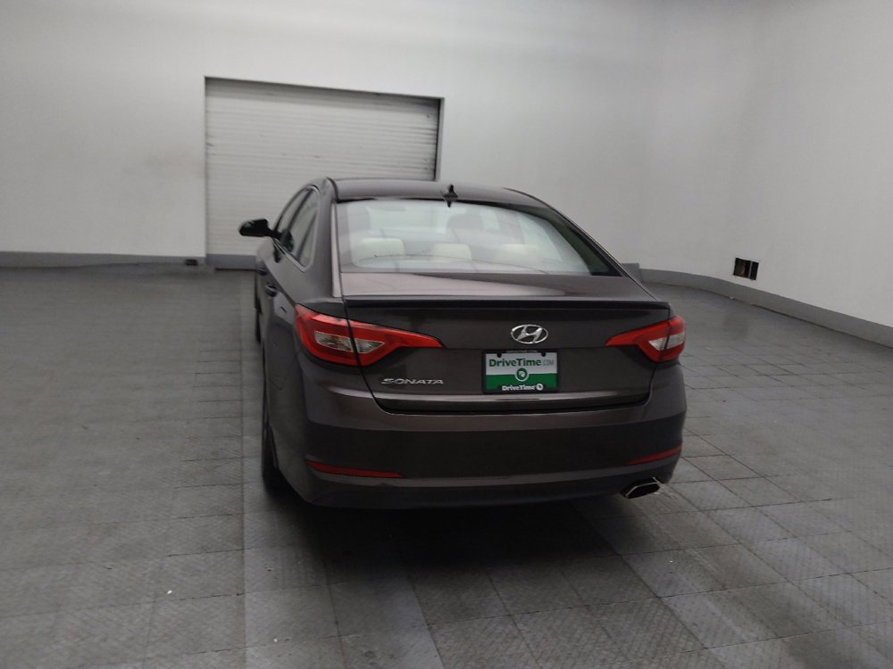 Used 2015 Hyundai Sonata SE w/ Winter Package FWD image 6