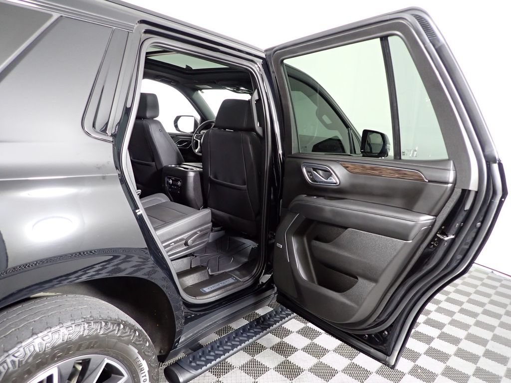 Used 2023 Chevrolet Tahoe Z71 w/ Z71 Off-Road Package AWD/4WD image 38