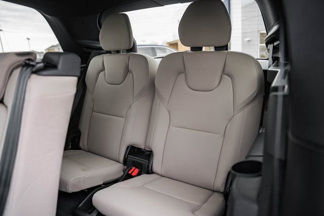 New 2026 Volvo XC90 B6 Plus w/ Protection Package Premier image 33