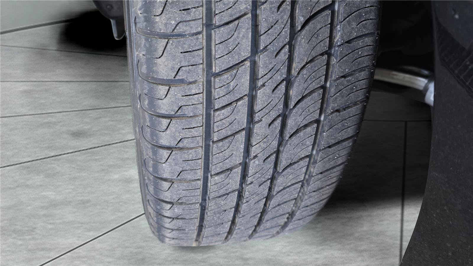 Used 2023 Buick Envision Avenir AWD/4WD image 33