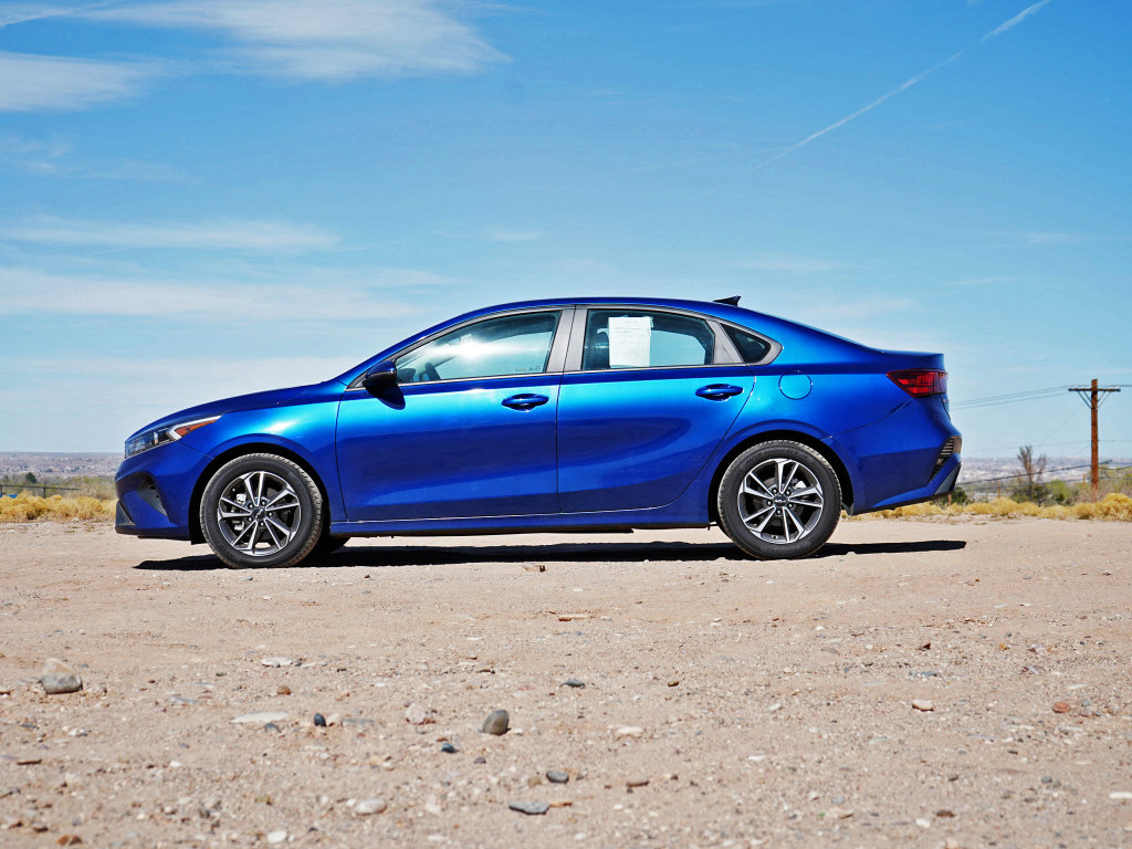 Used 2024 Kia Forte LXS w/ LXS Technology Package image 13