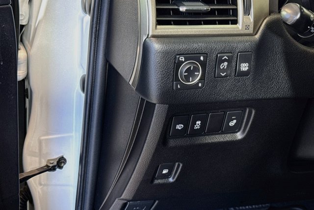 Used 2016 Lexus GX 460 Luxury AWD/4WD image 10