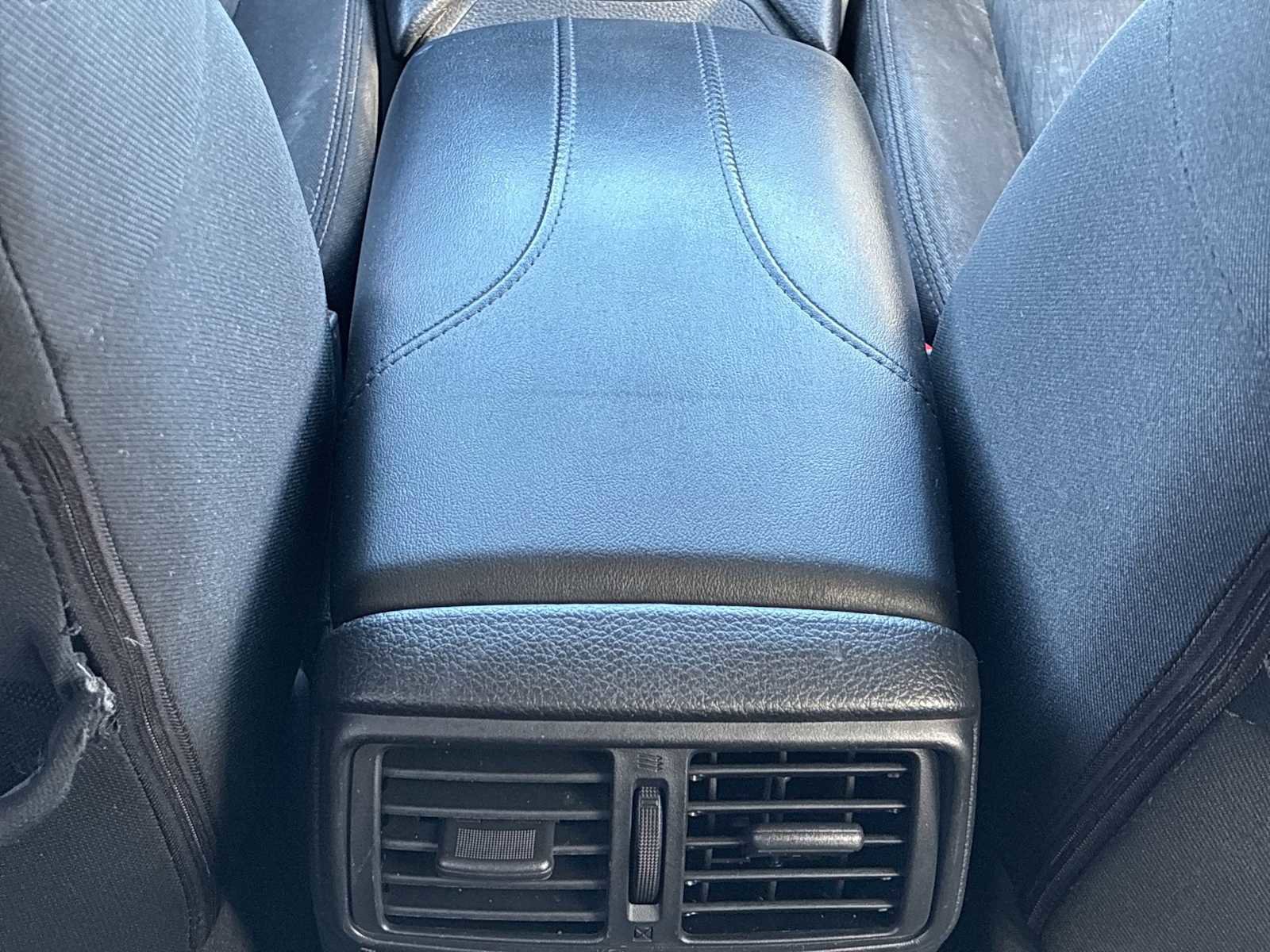 Used 2017 Nissan Rogue SV AWD/4WD image 21