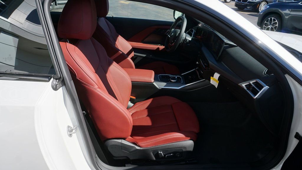 Used 2025 BMW 230i xDrive Coupe w/ Premium Package image 8
