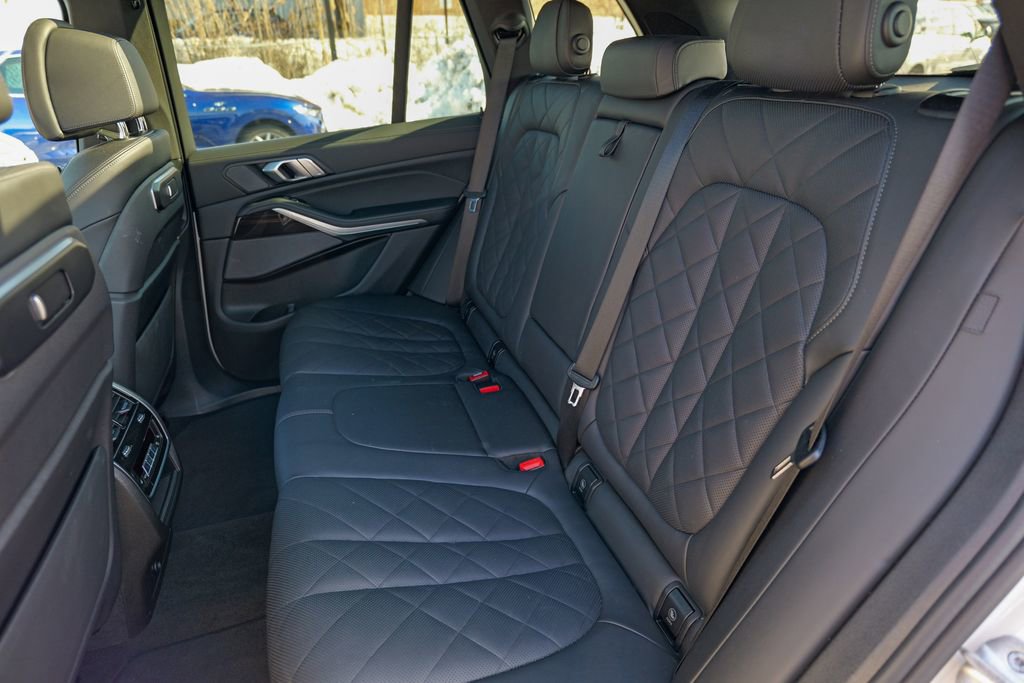 Used 2024 BMW X5 xDrive50e image 27