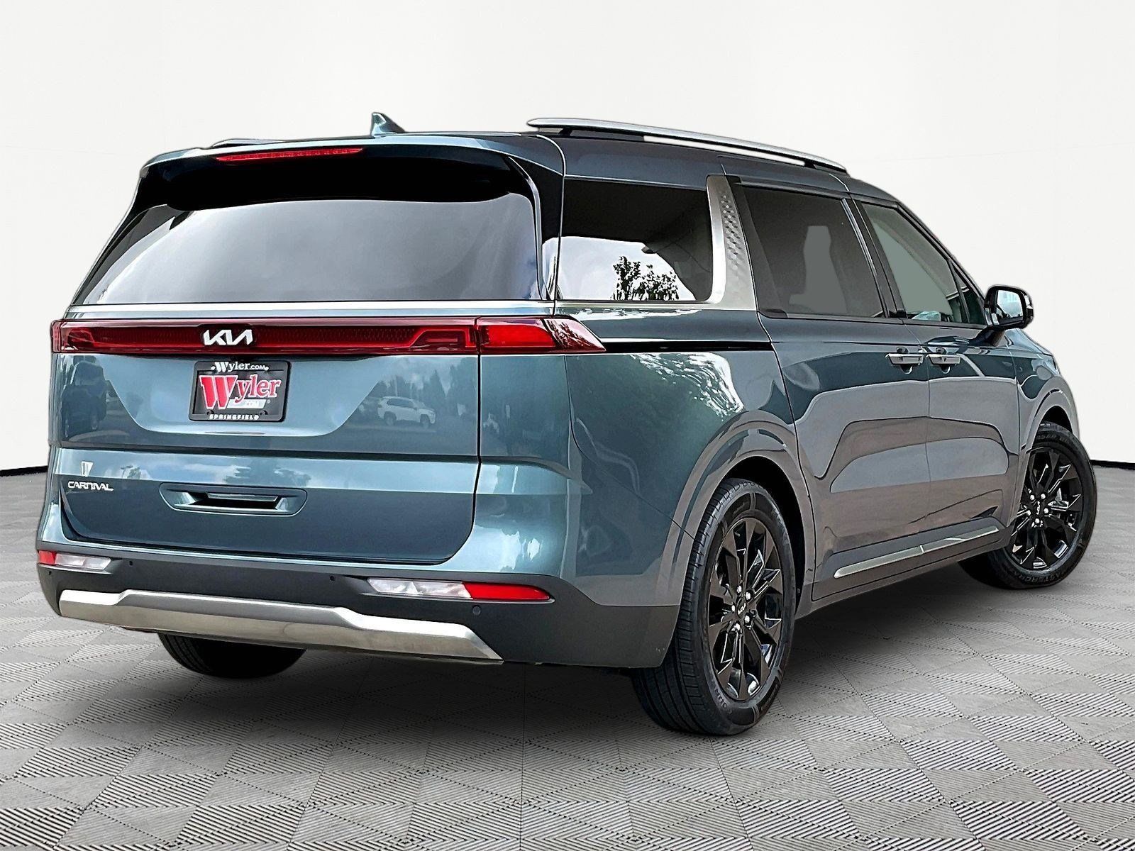 Used 2024 Kia Carnival SX Prestige FWD image 6