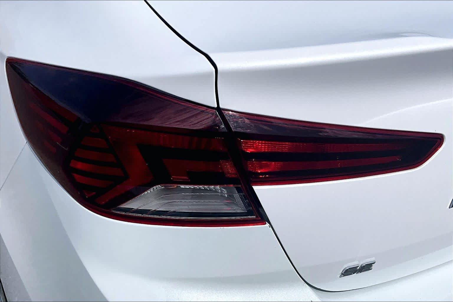 Used 2019 Hyundai Elantra SE w/ Cargo Package FWD image 28