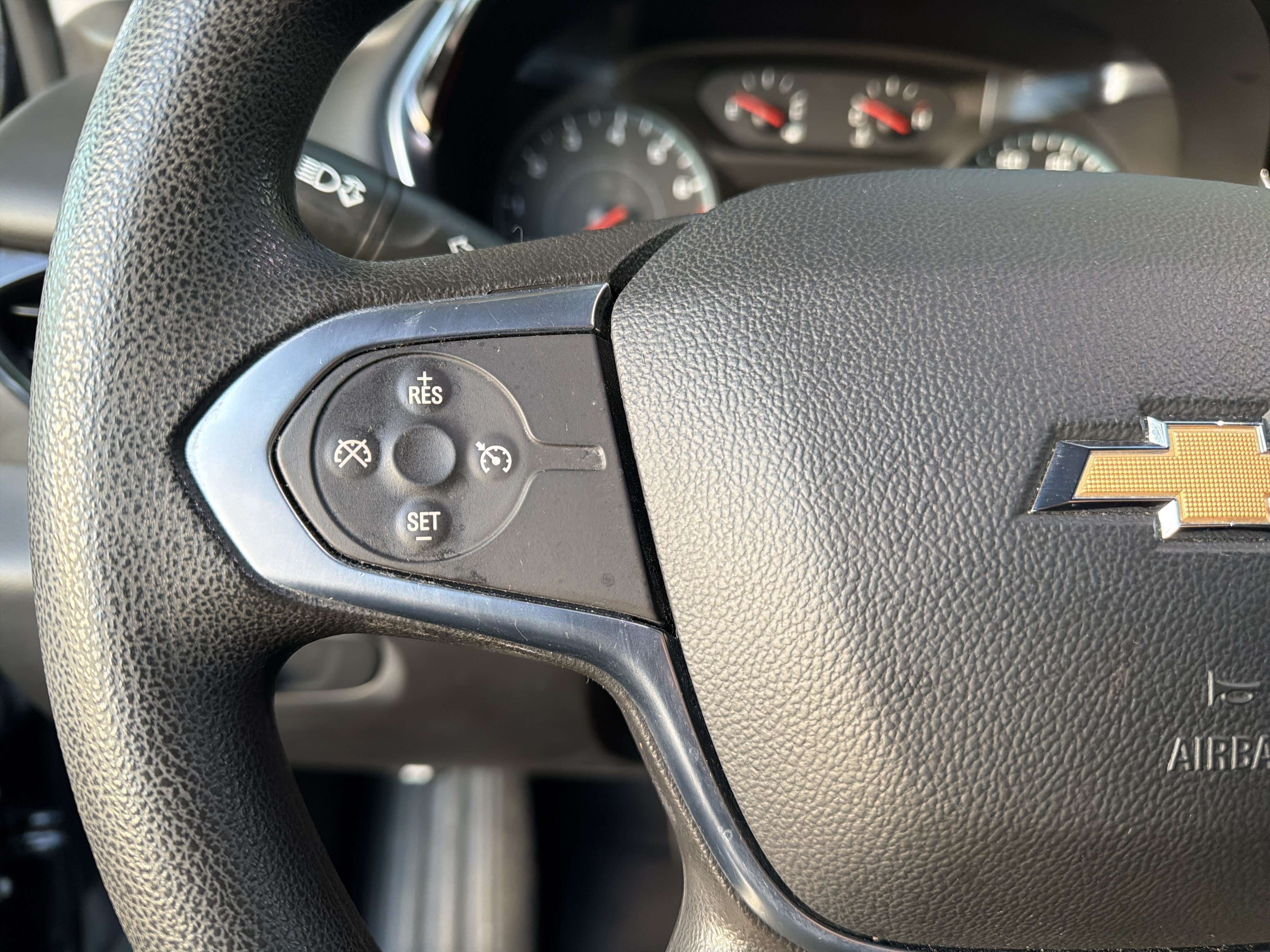 Used 2021 Chevrolet Traverse LS FWD image 19
